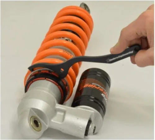 Vista 3 de Enduro Engineering Llave inglesa de choque, se adapta a amortiguadores WP con un solo collar de plástico compatible con motocicletas KTM y Husqvarna