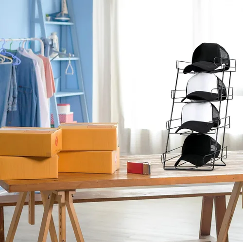 Vista 4 de Zonon Soporte de exhibición de sombreros de 4 niveles de alambre para encimera, estante de exhibición de sombreros de béisbol boutique para Negro
