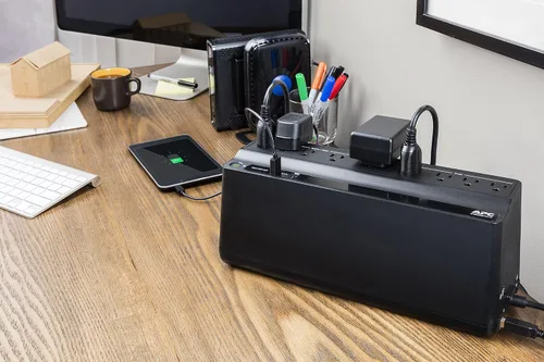 Vista 7 de APC 1500VA UPS de onda sinusoidal de respaldo y protector de sobretensiones, BR1500MS2, 2 puertos de cargador USB