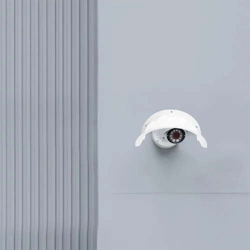 Vista 2 de UKCOCO Funda universal para cámara de exteriores, 2 unidades, protección de lluvia y sol, para domo de puerta al aire libre, S340, parpadeo (blanco)