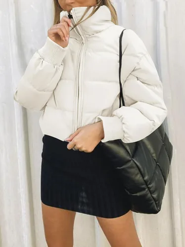 Vista 2 de MEROKEETY Women's Winter Cropped Puffer Jacket Long Sleeve Oversized Stand Collar Zip-Up Short Down Coat