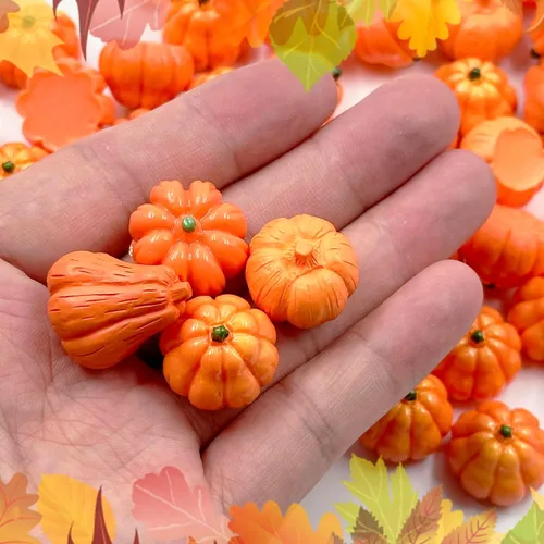 Vista 6 de Suartus Mini calabazas de Halloween, figuras de calabazas en miniatura, 40 piezas de resina, pequeñas decoraciones de calabaza, calabaza pequeña a