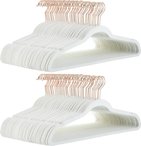 Vista 21 de Amazon Basics - Ganchos finos de terciopelo antideslizantes para trajes, paquete de 30, color negro
