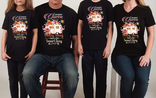 Vista 4 de Camisa de campamento personalizada para mujeres y hombres, camiseta a juego con nombre personalizado, para campista, regalos de campamento