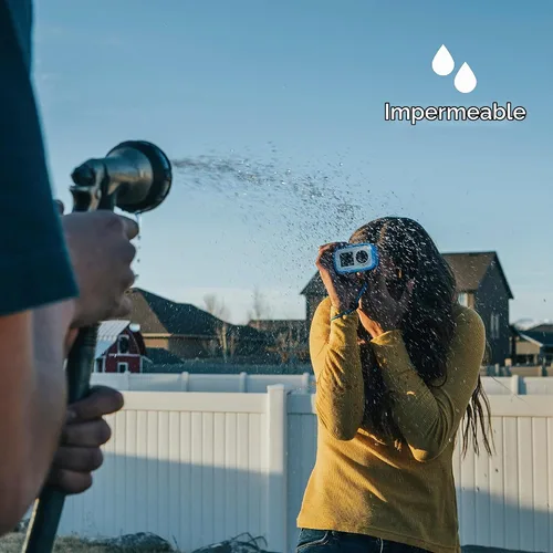 Vista 5 de Polaroid Cámara de acción WiFi de doble pantalla 4K 18mp, cámara Polaroid deportiva impermeable con batería recargable integrada y accesorios