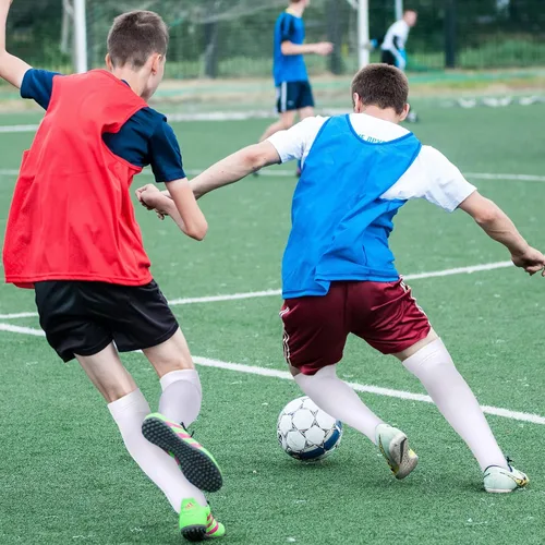Vista 4 de Jenaai 4 pares de calcetines de fútbol por encima de la rodilla, calcetines de fútbol extralargos, calcetines de béisbol atléticos de rendimiento