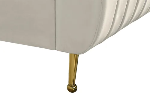 Vista 8 de Meridian Furniture Colección moderna Zara Cama tapizada de terciopelo contemporáneo con acolchonamiento de canal profundo y patas doradas a Crema