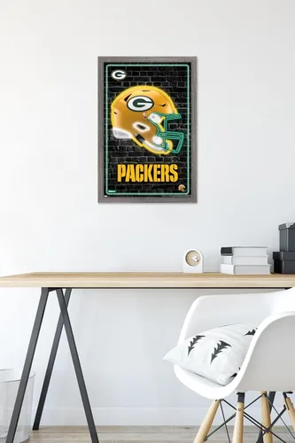 Vista 6 de NFL Green Bay Packers - Póster de pared con casco neón 23, 22.4 pulgadas de largo x 14.7 pulgadas, versión enmarcada de madera de granero