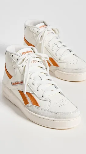 Vista 4 de Reebok Tenis altos Club C Form para mujer
