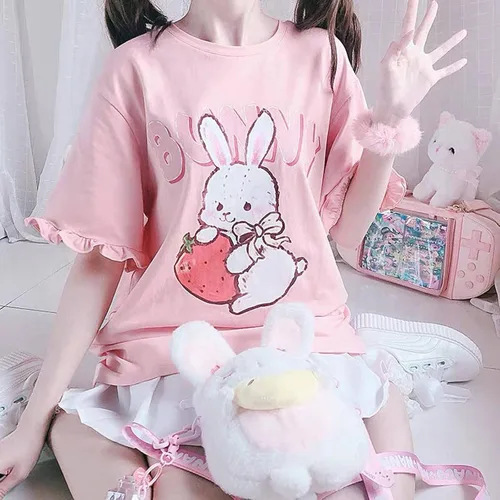 Vista 3 de Camiseta japonesa con estampado de conejo de fresa y volantes para mujer, Rosado