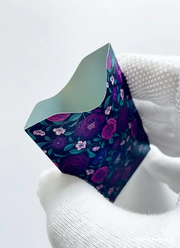Vista 4 de 8 fundas de bloqueo RFID, diseños únicos y artes en morado, soporte antirrobo, protector de tarjeta de crédito, fácil de reconocer, resistente