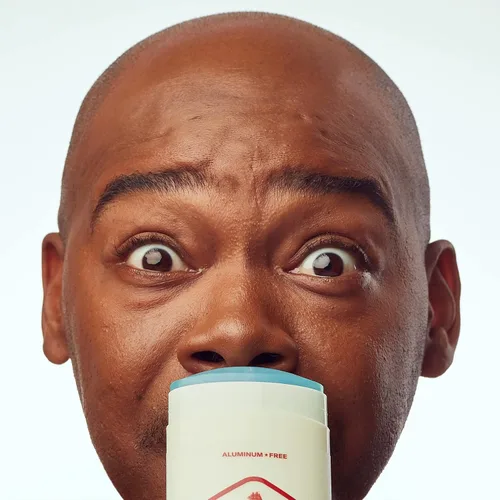 Vista 8 de Old Spice Fresher Collection Invisible Solid Desodorante para hombre, madera, 3 onzas (el paquete puede variar)