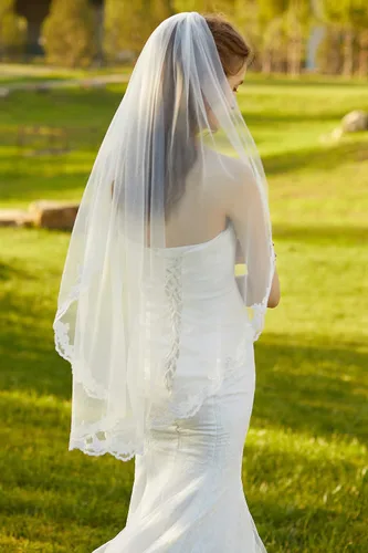 Vista 7 de BEAUTELICATE Velo de novia de boda con peine 2 niveles apliques de encaje
