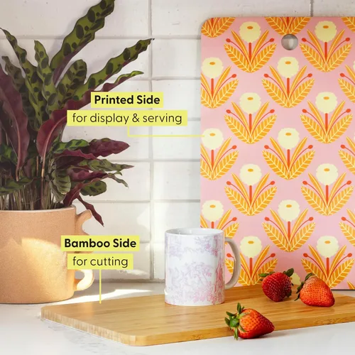 Vista 5 de Society6 Tabla de cortar de bambú Emanuela Carratoni Celestial Geometric Art Tabla decorativa para servir charcutería, terrazo rosa, 16 pulgadas
