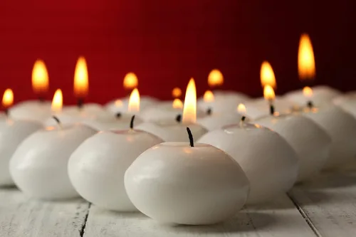 Vista 6 de D'light Online Paquete de velas flotantes pequeñas de 2 pulgadas para eventos, centros de mesa, bodas, spa, decoración del hogar, ocasiones Blanco