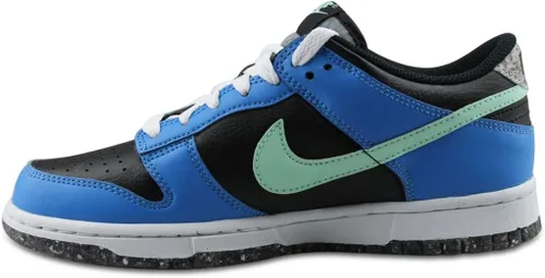 Vista 469 de Nike Kid's Dunk Low Sneaker