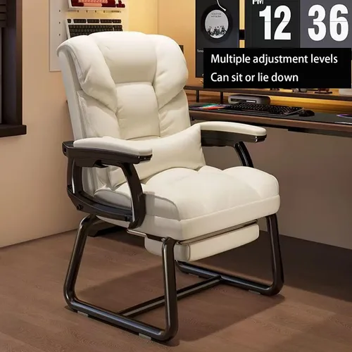 Vista 3 de Silla de oficina de piel sintética suave gruesa con almohada lumbar de espuma viscoelástica y reposapiés oculto. Puedes acostarte con un clic