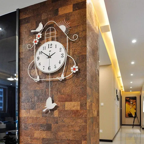 Vista 2 de Reloj de pared con péndulo de pájaro de metal, para sala de estar, decorativo, sin tictac, silencioso, reloj de péndulo, moderno, simple, de cuarzo