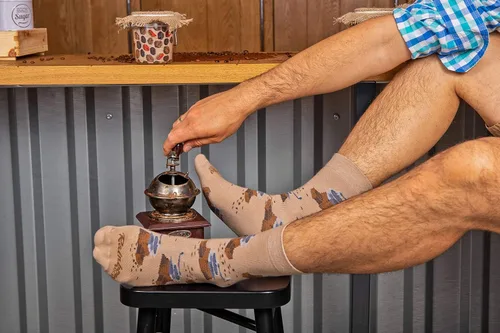 Vista 4 de Rainbow Socks - Calcetines de tarro de café novedosos para hombre y mujer, 2 pares