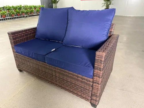 Vista 2 de Sofá biplaza de ratán de 2 asientos para exteriores, cojines profundos resistentes al agua, patio, azul