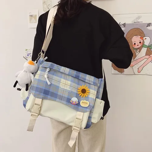 Vista 2 de Mochila kawaii japonesa para la escuela estética lindas bolsas a cuadros bolsa de mano Harajuku Ita Bolsa cruzada Kawaii para niñas Azul Patchwork