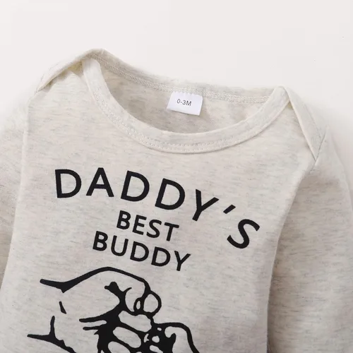 Vista 4 de Renotemy Conjunto de ropa para bebé recién nacido, conjunto de ropa con estampado de letras para niño